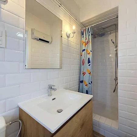 Apartament Hyacint With Parking By Interhome